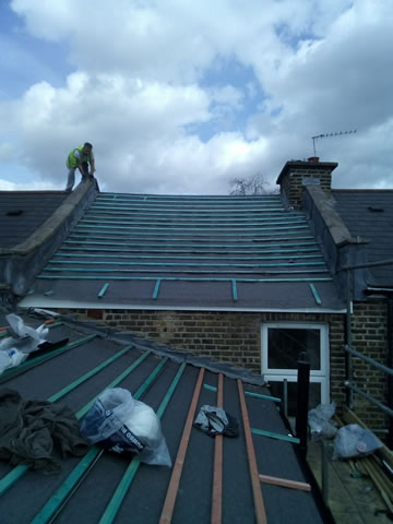 Repairing leaking roof Brixton in London